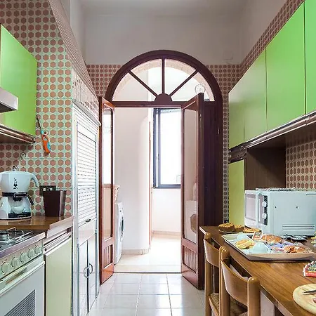 Apulia 70 Holidays - & Experiences לינה וארוחת בוקר 3*